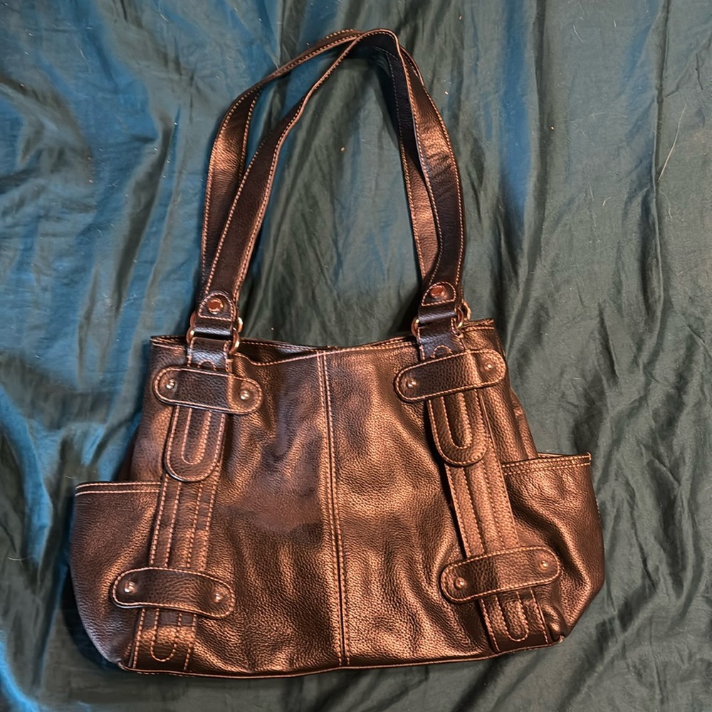 Tignanello pebbled leather purse in like-new condition.